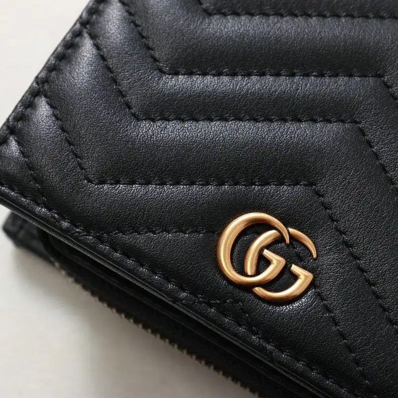 G*u*i bags 20b570307