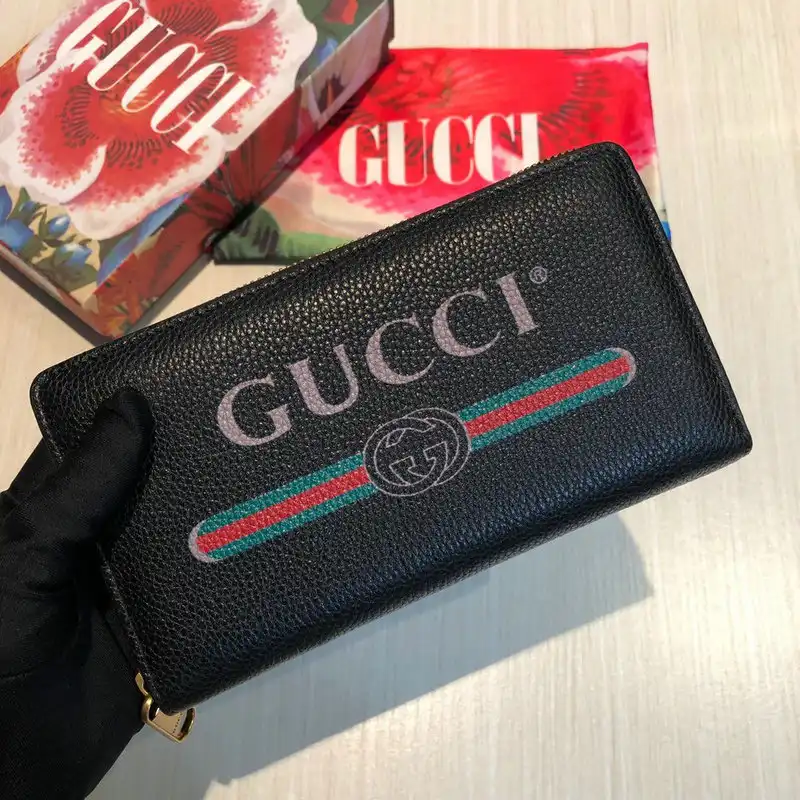 G*u*i bags 20guc0050