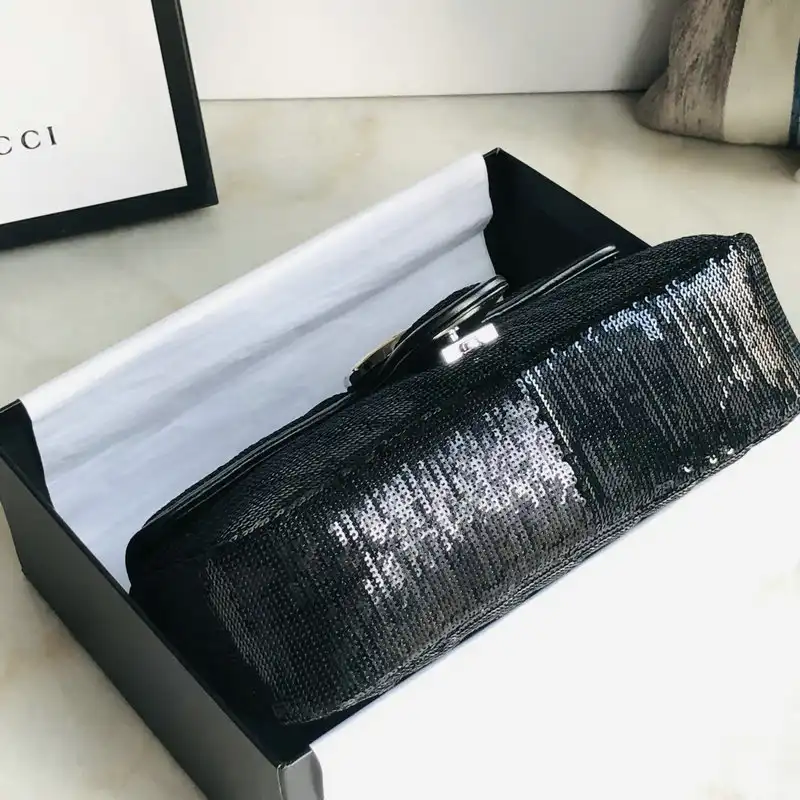 G*u*i bags 2101sh0047