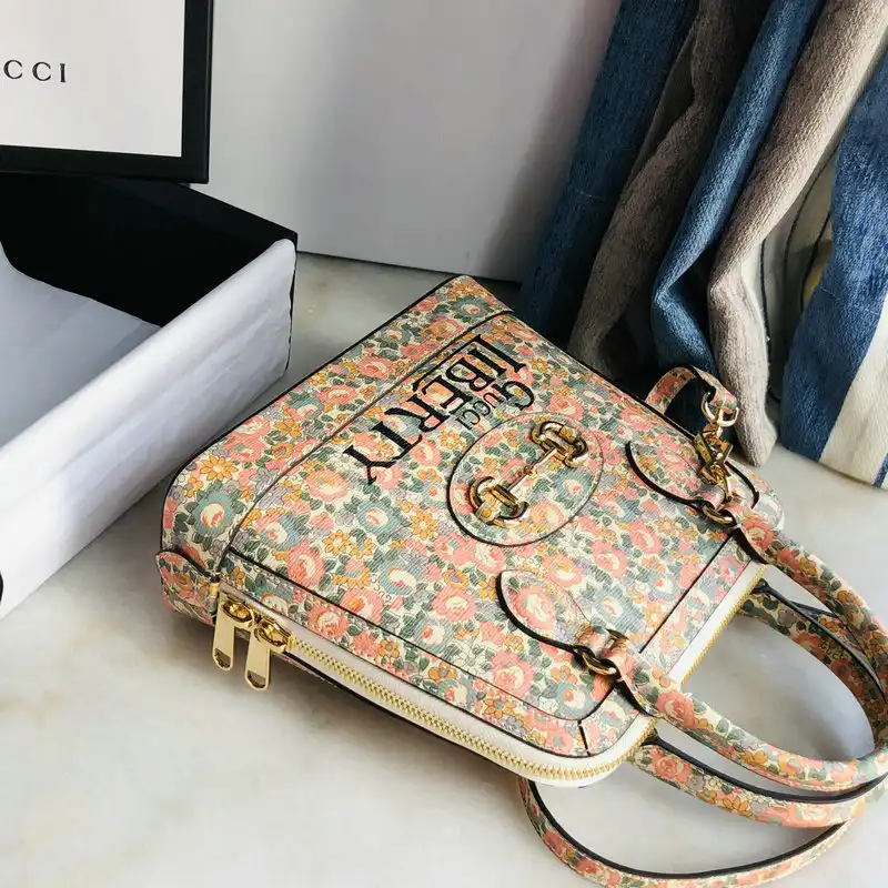 G*u*i bags 2101sh0049