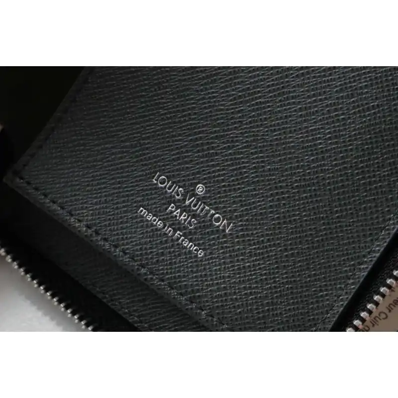 LV Bags 2102SH0003