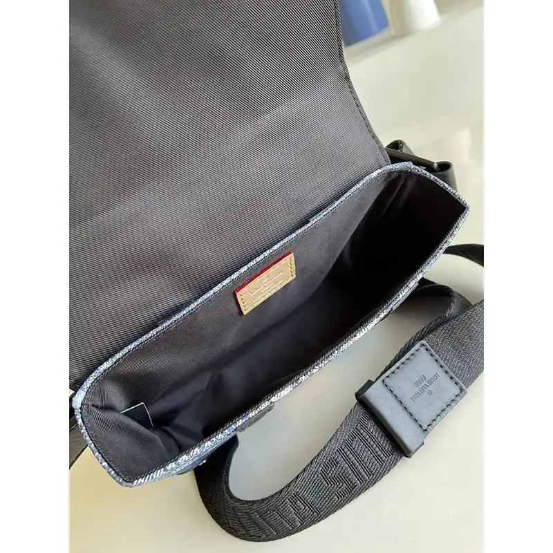 LV Bags 2107YA0021