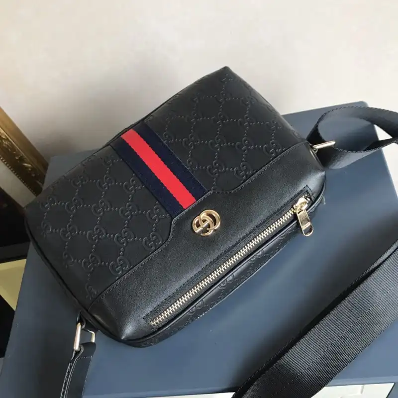 G*u*i bags 2107ya0030