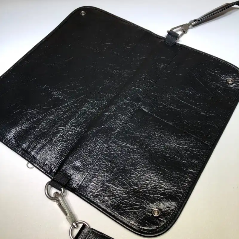 G*u*i bags 2107ya0040