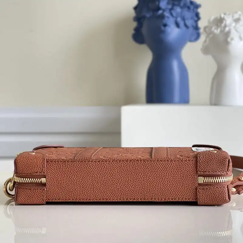 LV Bags 2107YA0082