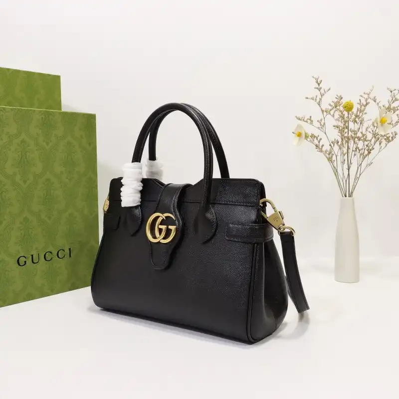 G*u*i s bags 2108dj0031