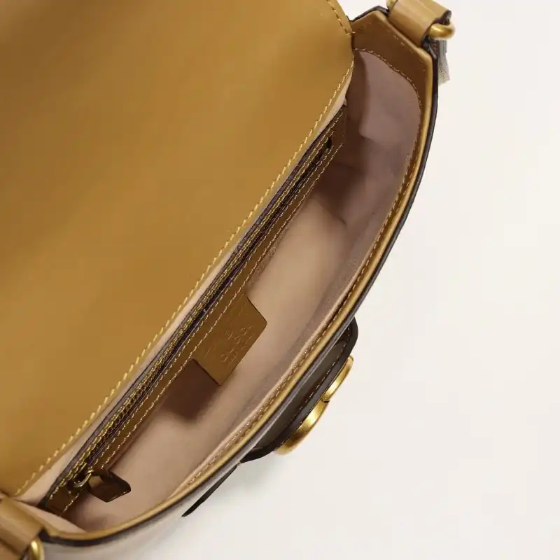 G*u*i s bags 2108dj0033