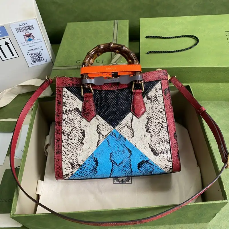 G*u*i s bags 2108ya0016