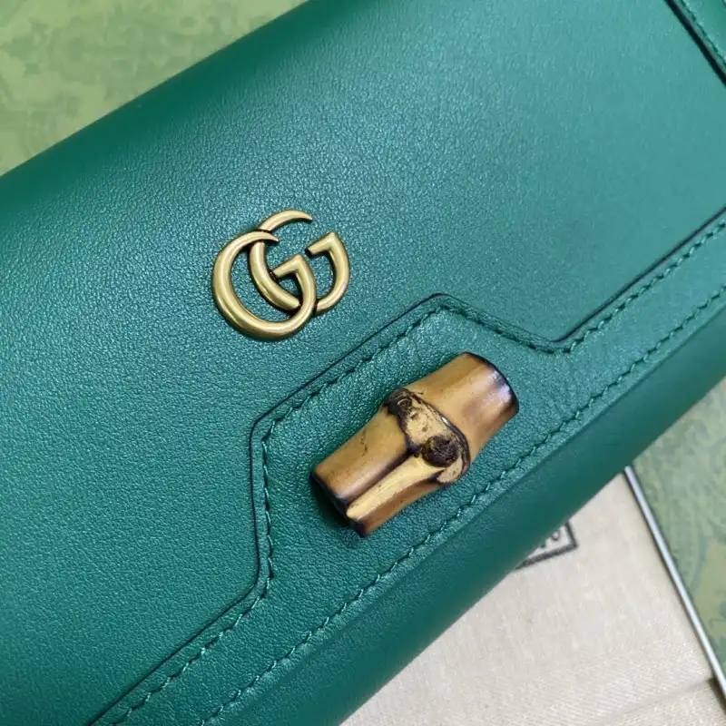 G*u*i s bags 2108ya0059