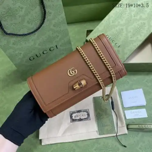G*u*i s bags 2108ya0060