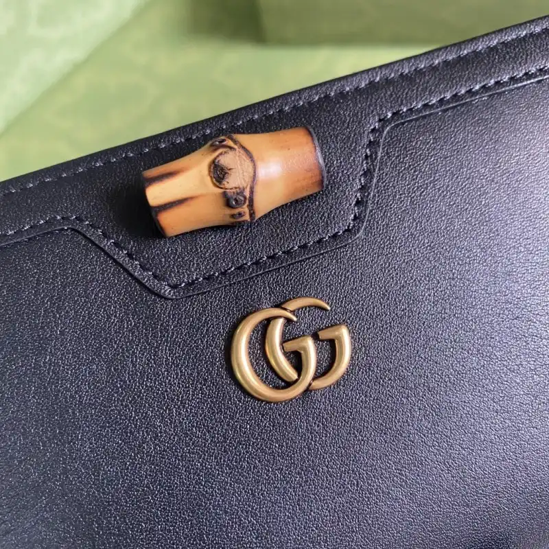 G*u*i s bags 2108ya0062