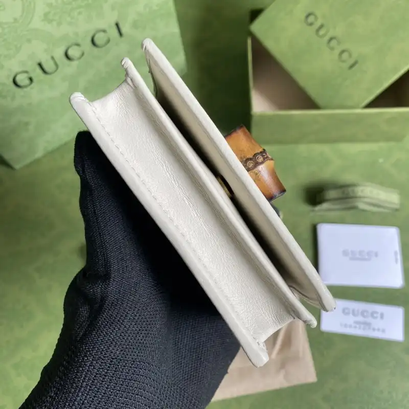 G*u*i s bags 2108ya0066