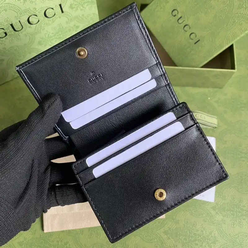 G*u*i s bags 2108ya0067