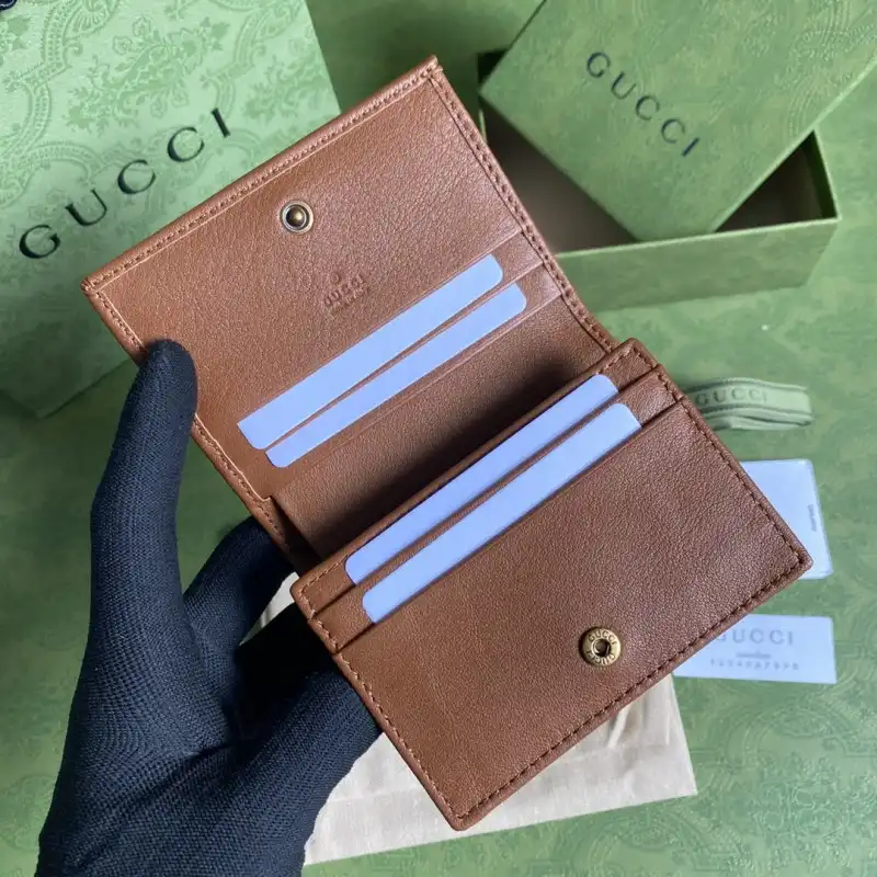 G*u*i s bags 2108ya0070