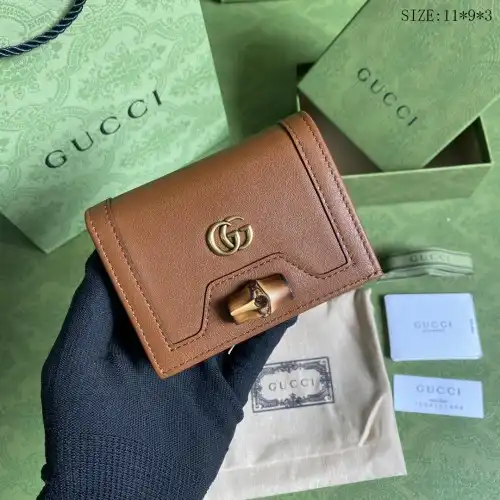 G*u*i s bags 2108ya0070