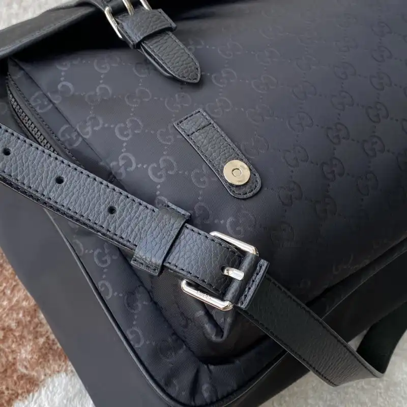 G*u*i s bags 2108ya0088
