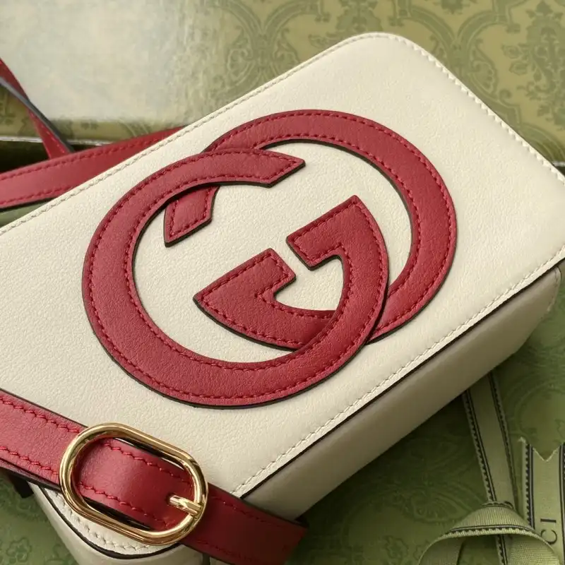 G*u*i s bags 2108ya0096