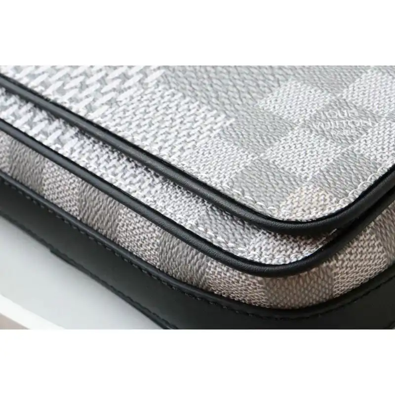 LV Bags 2109DJ0033
