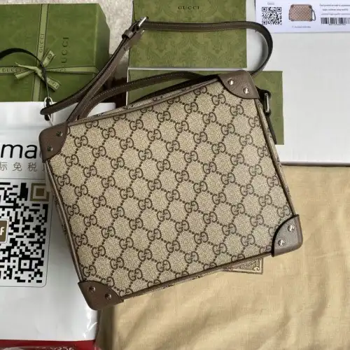G*u*i bag 2109ya0107