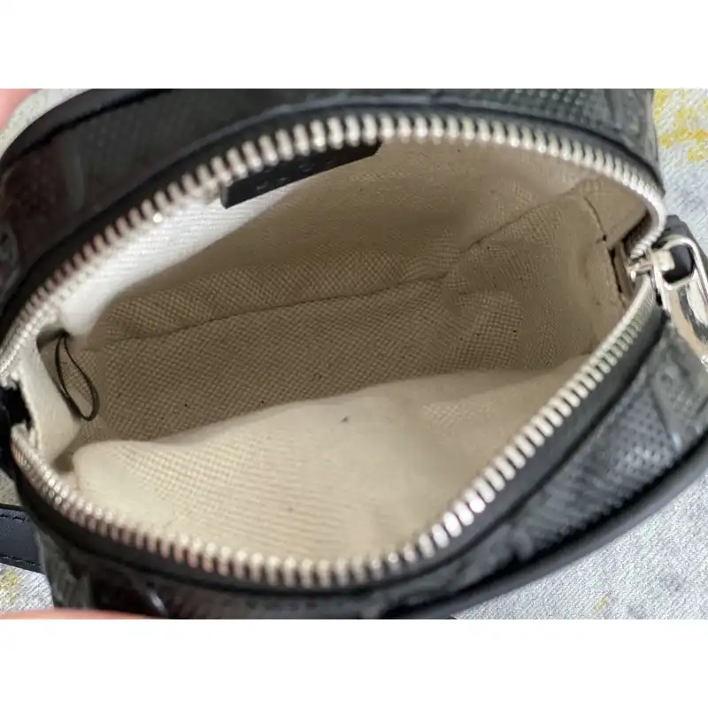 G*u*i bag 2110dj0036
