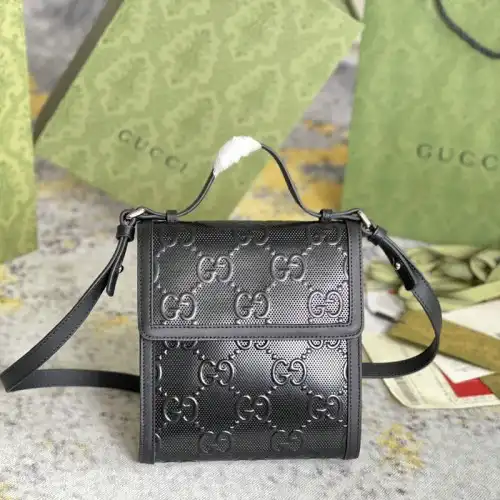 G*u*i bag 2110dj0037
