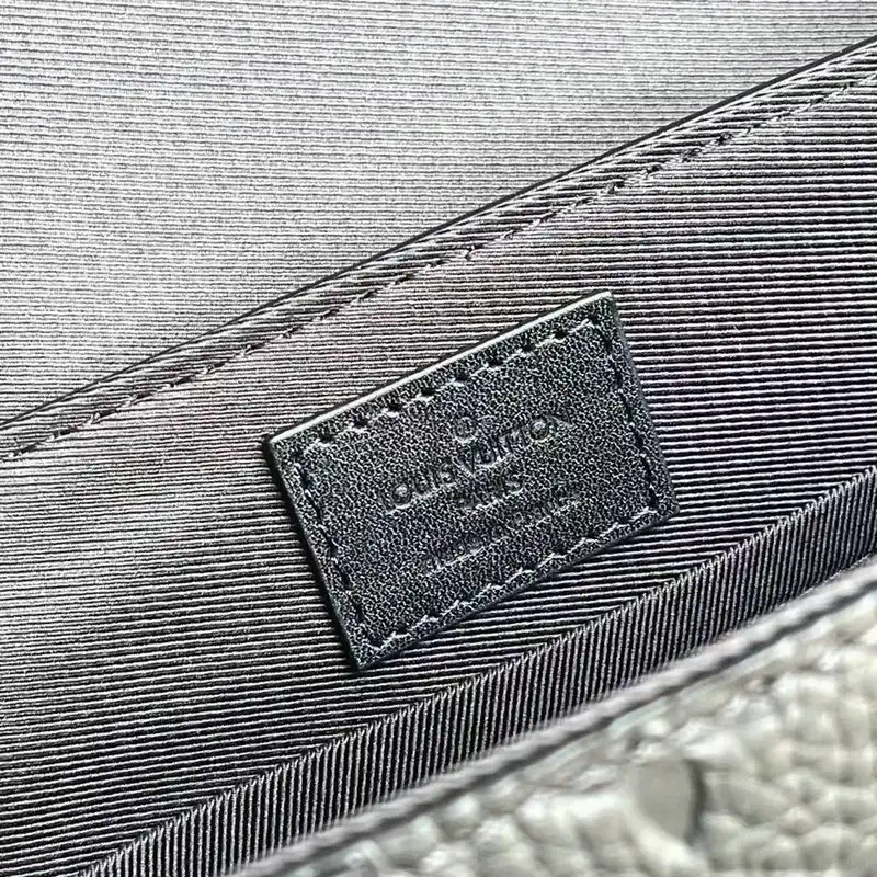 LV Bags 2111FY0020