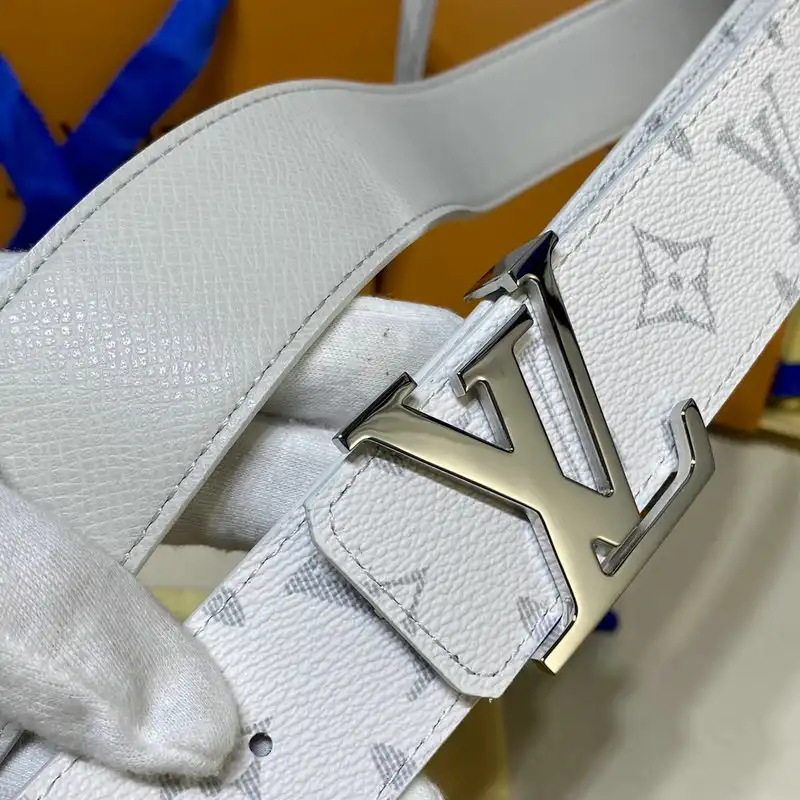 LV Belts 2111XA0035