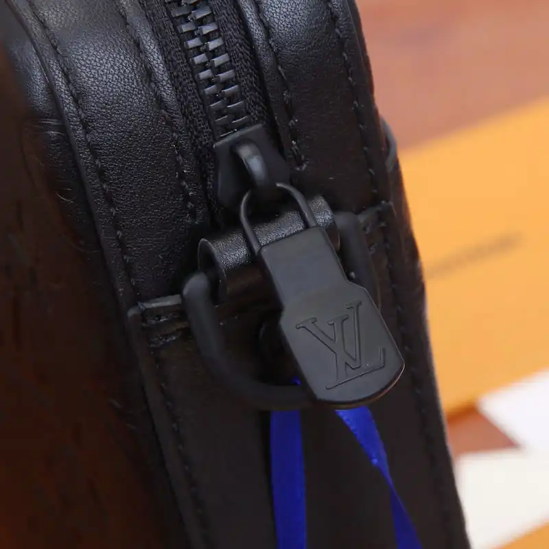 LV Bags 2111YA0001