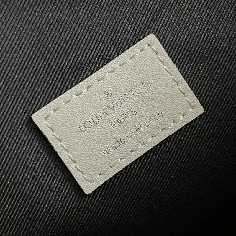 LV Bags 2111YA0033