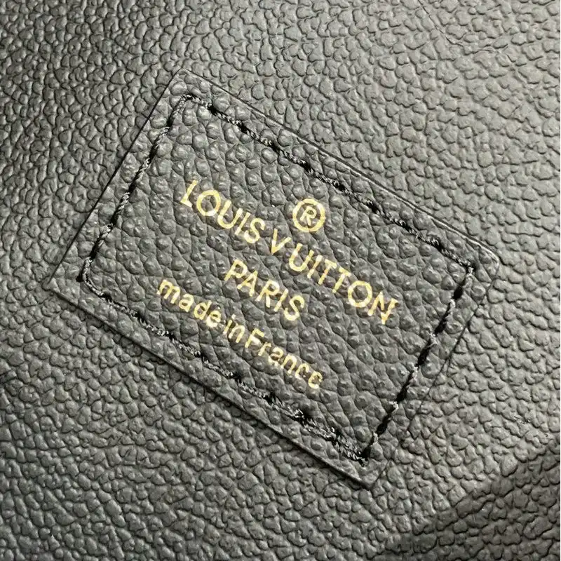 LV Bags 2111YZ0051