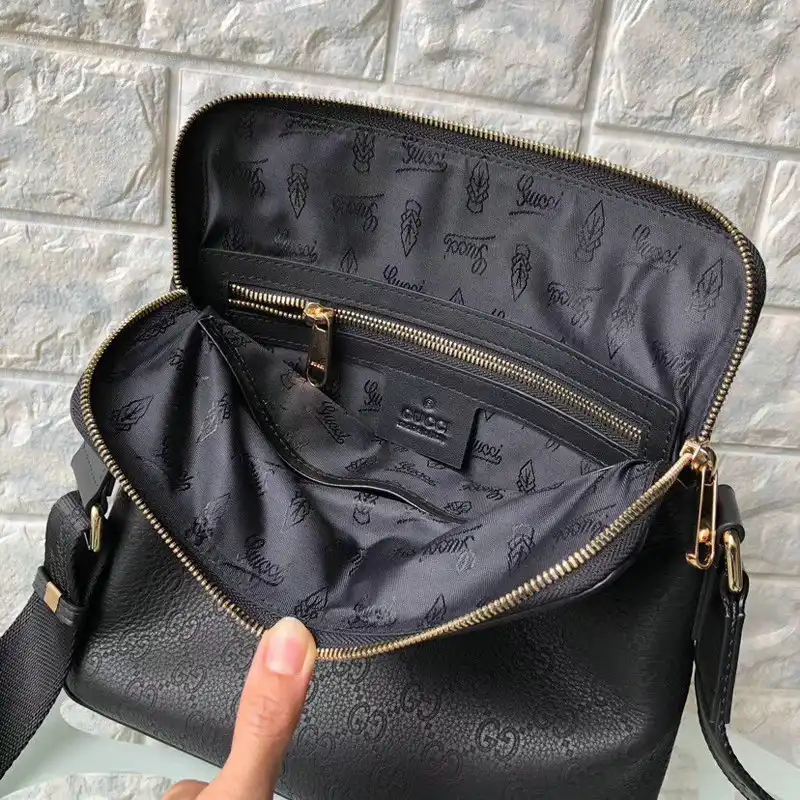 G*u*i bags 2111yz0054