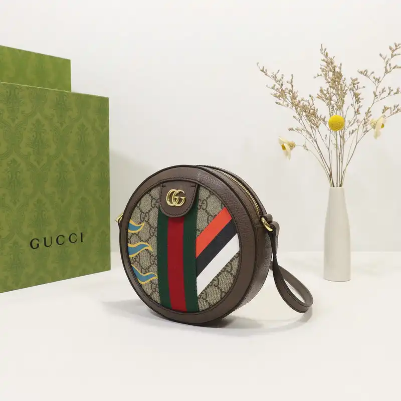 G*u*i bag 2112dj0045