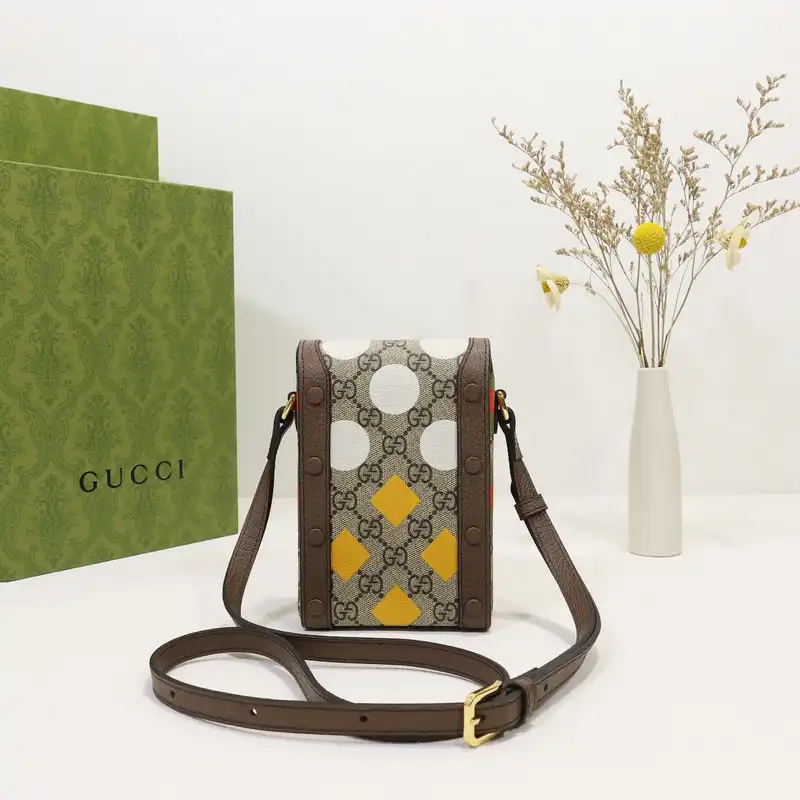 G*u*i bag 2112dj0046
