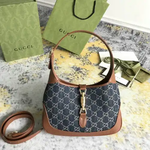 G*u*i bags 2112dj0112