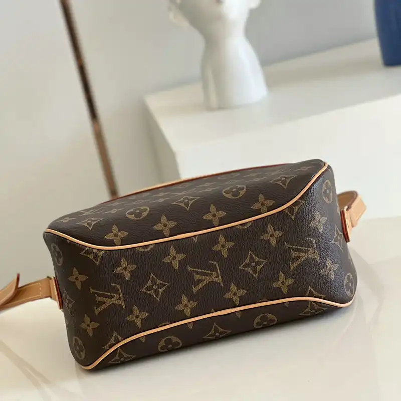 G*u*i bag 2112ya0047