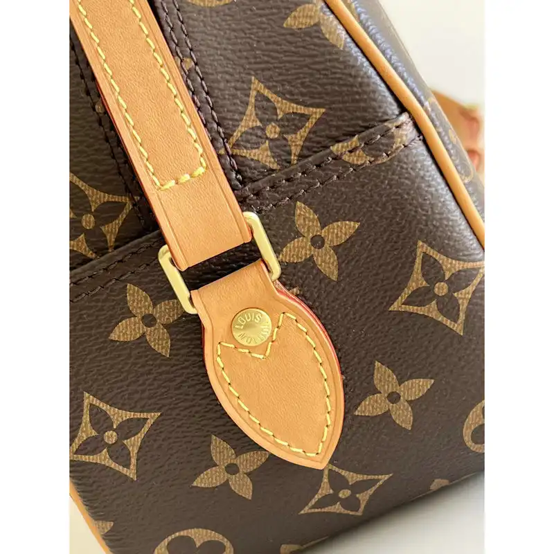 G*u*i bag 2112ya0047