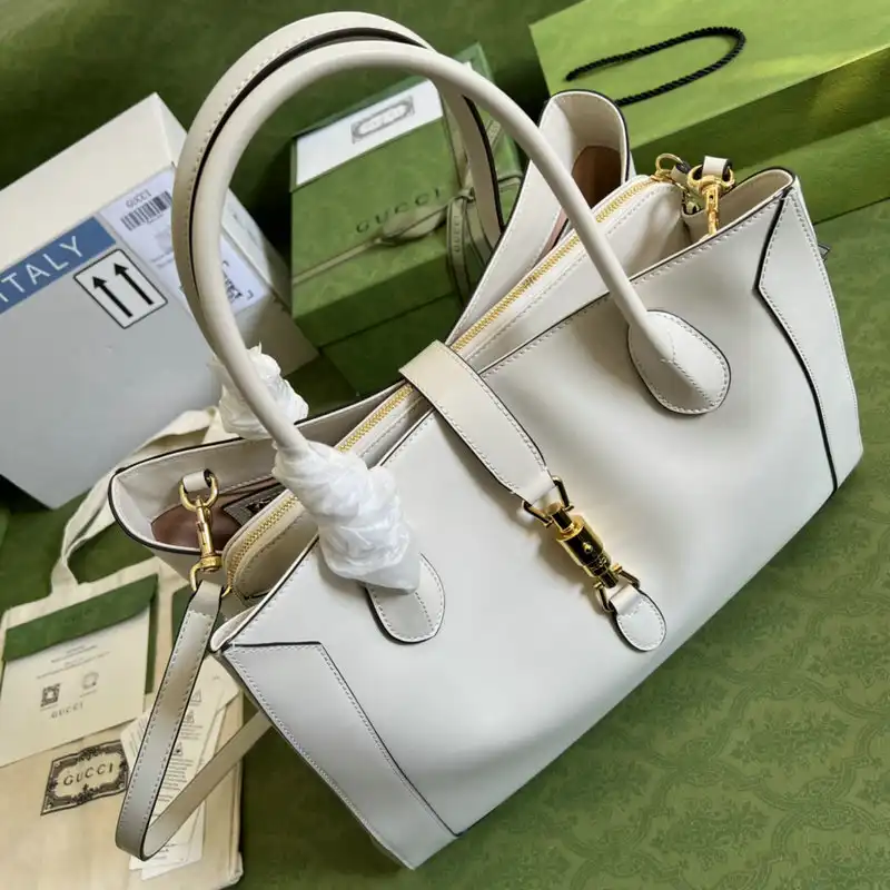 G*u*i bag 2112ya0048