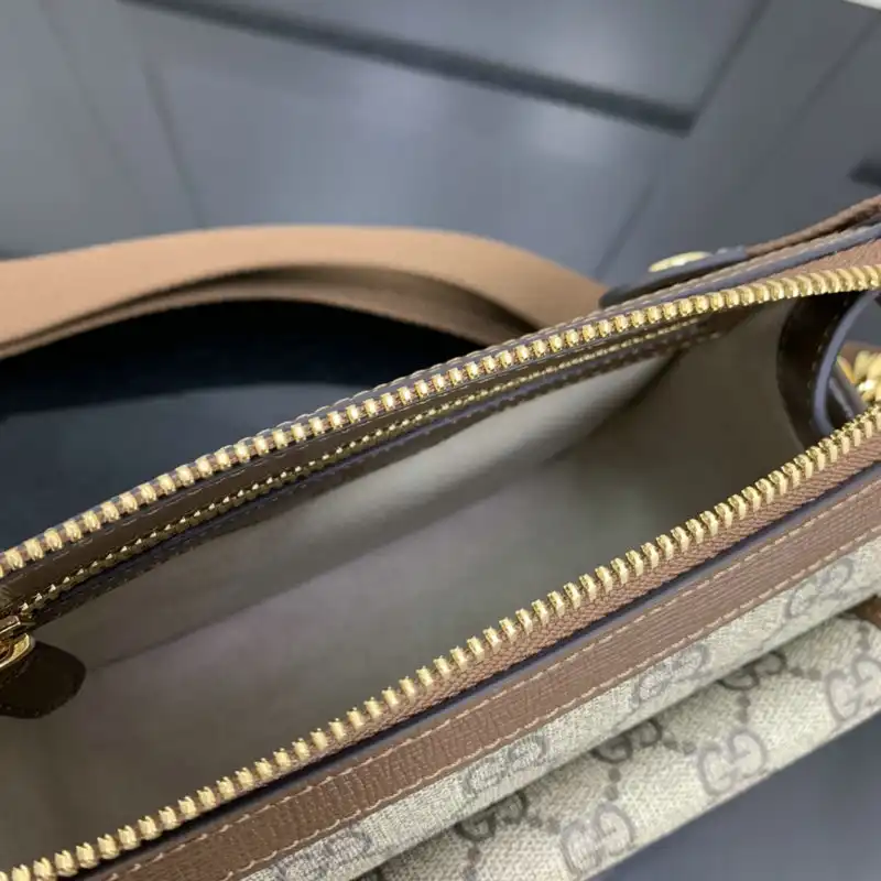 G*u*i bag 2112ya0093