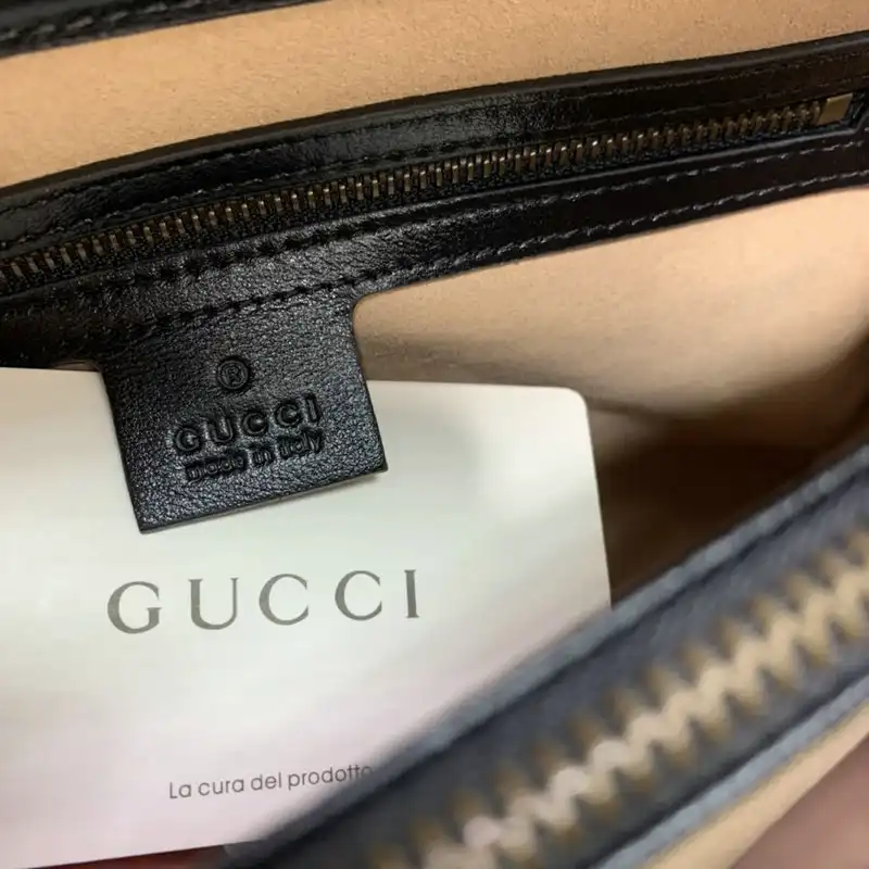 G*u*i bag 2112ya0102