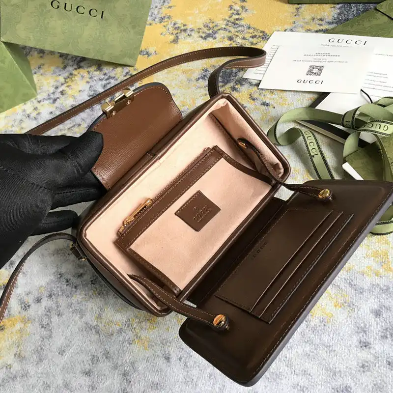 G*u*i bag 2201dj0011