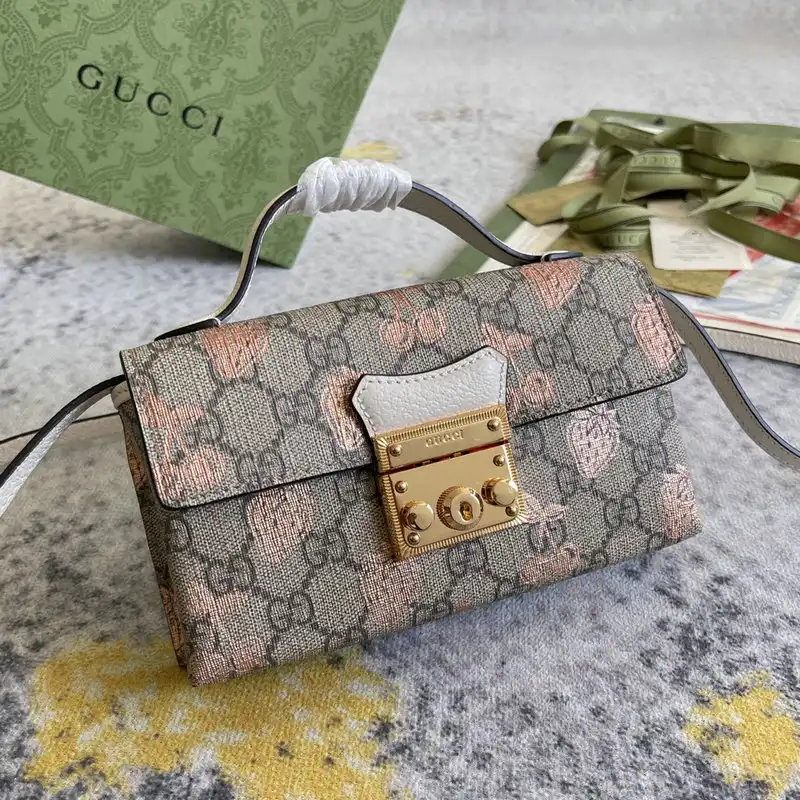 G*u*i bag 2201dj0012