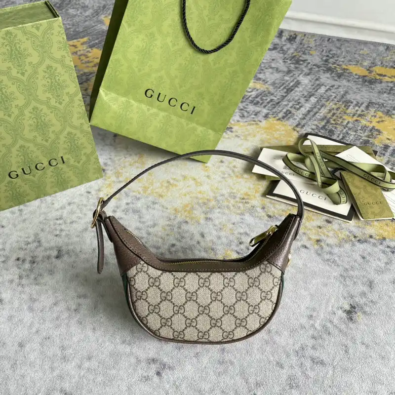 G*u*i bag 2201dj0030