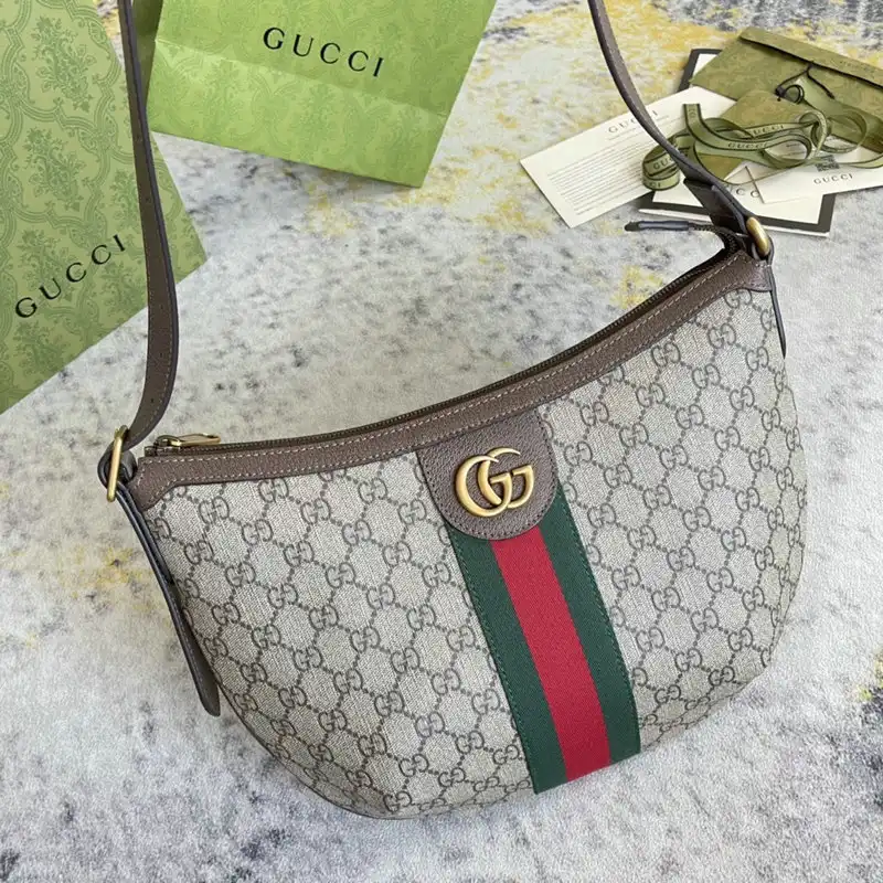 G*u*i bag 2201dj0031