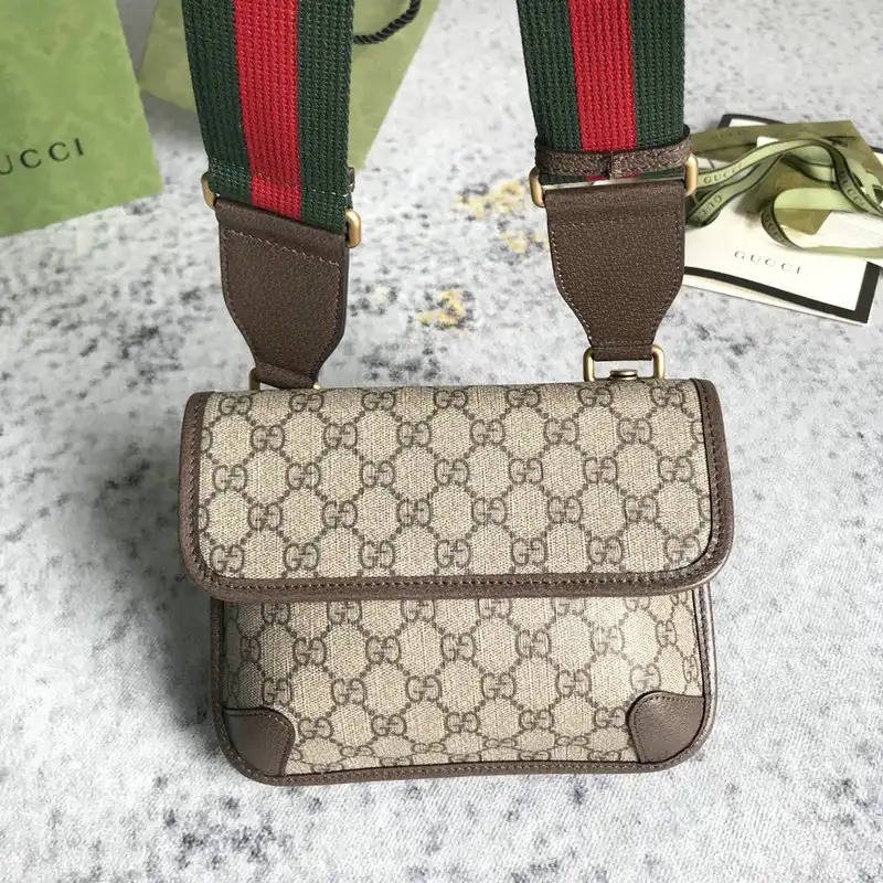 G*u*i bag 2201dj0040