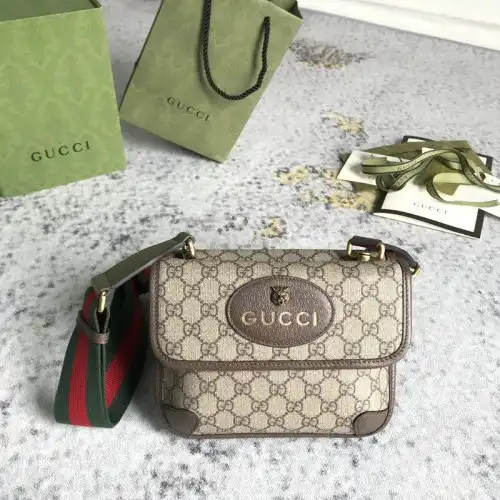 G*u*i bag 2201dj0040