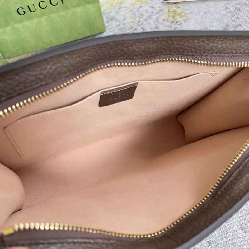 G*u*i bag 2201dj0042