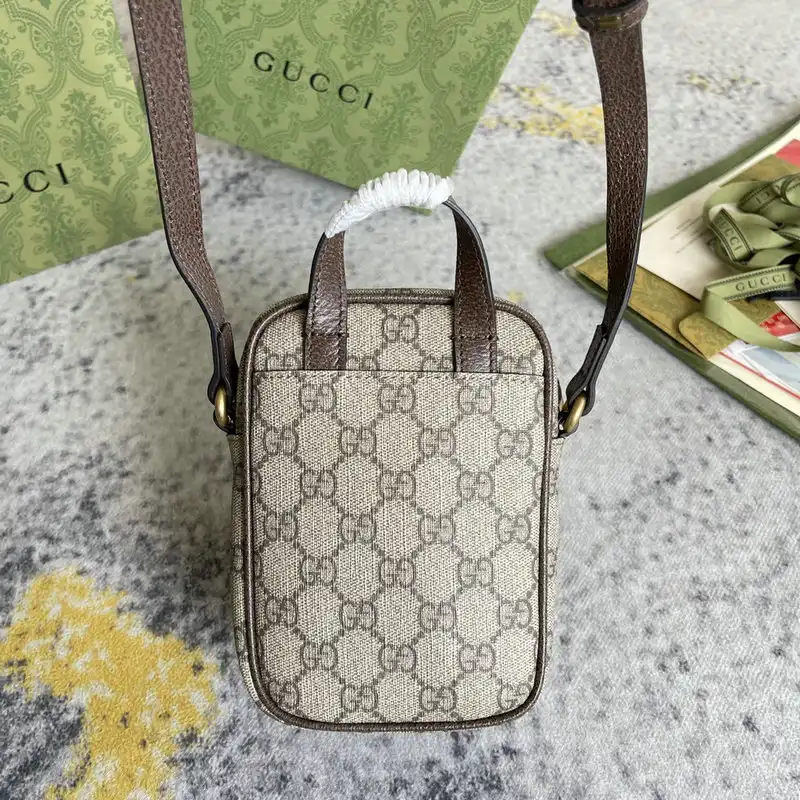 G*u*i bag 2201dj0044