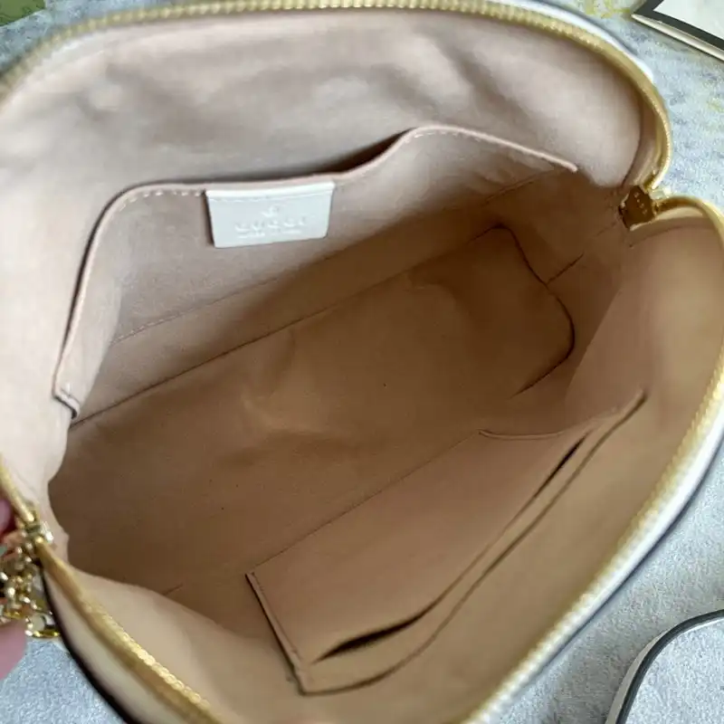 G*u*i bag 2201dj0049