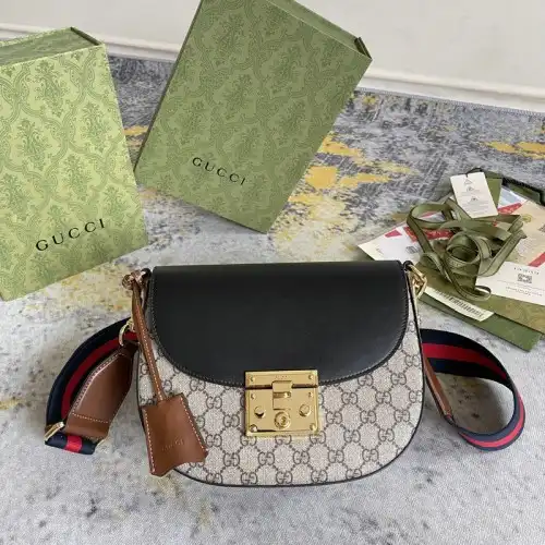 G*u*i bag 2201dj0053