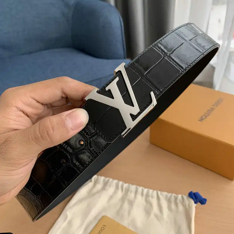 LV Belts 2201XA0093